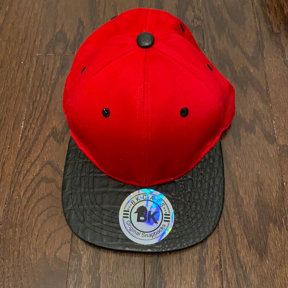 Reb and black faux croc cap